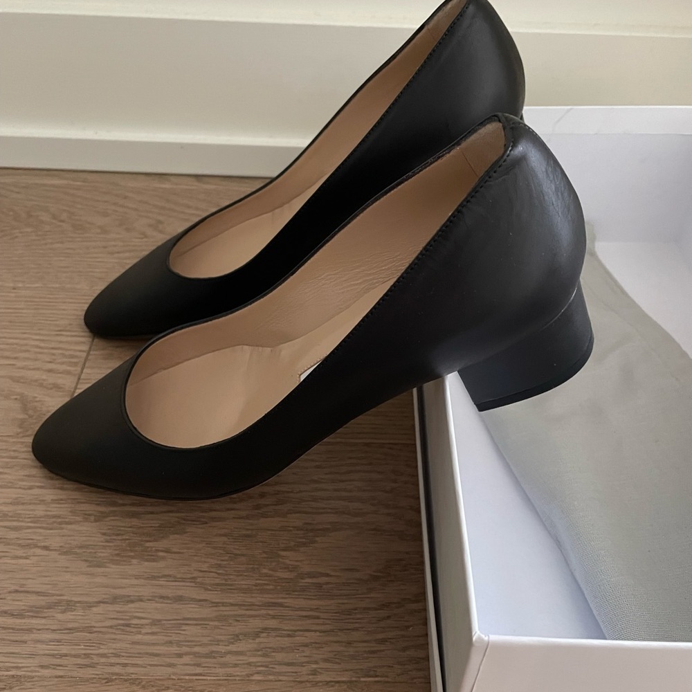 Manoko Blahnik - Vitello Noro - New (Box and Bag)